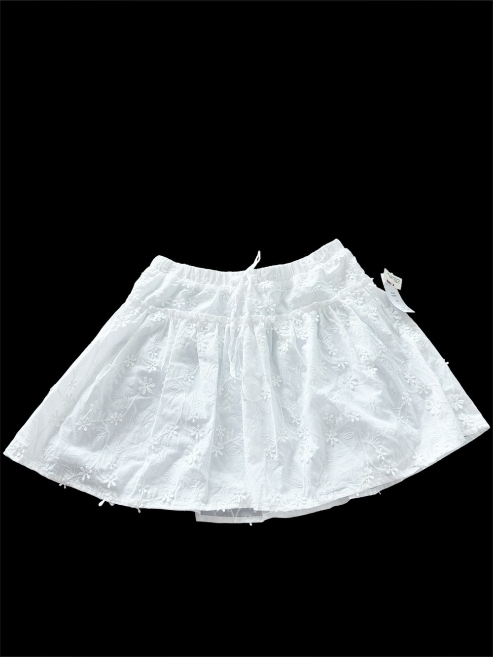 PINK ROSE White Lace/Embroidered Flower Buds Mini Skirt Size Small NEW!